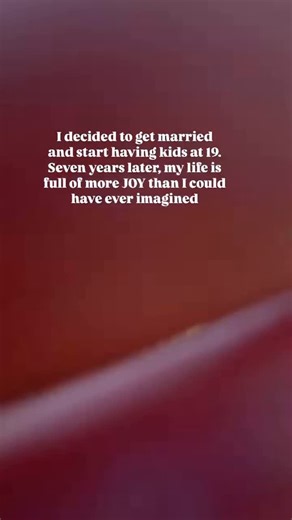 Dezeray || crazy lady on Instagram: "don’t let the world tell you that getting married young isn’t AWESOME! I feel so blessed to get to enjoy life alongside my kids and husband 🥰"