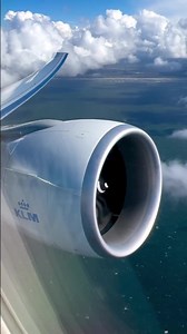 132K views · 2.7K reactions | KLM Boeing 777-300 - Music to my ears! Turn your volume up so you can hear the mighty GE90 engine screaming.  ©Christian https://instagram.com/flying_affairs?igshid=YmMyMTA2M2Y= | FlightMode | Facebook