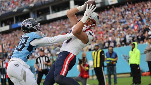 Austin Hooper goes up and over defender for one of the best TD grabs of the season