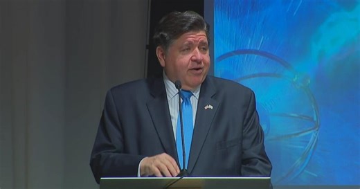 Pritzker praises Chicago as leading hub in quantum technology industry