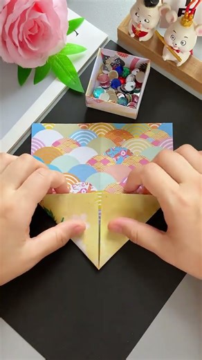 Teach you how to fold the simplest storage box in 1 minute. It is very practical. Come and try i