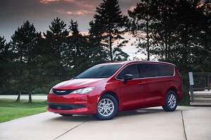 2025 Chrysler Voyager Returns as More Affordable Pacifica Alternative