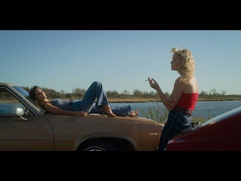Isabella Farrell, Caitlin Stasey Smoking in Bridge and Tunnel s1e3