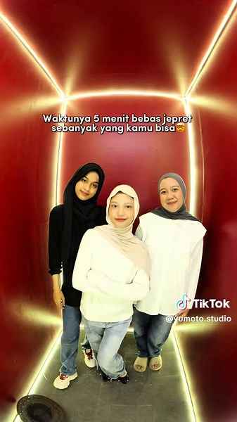 FOTO SEPUASNYA CUMA 15RIBU DI PALEMBANG🤫🫣📸💥 ❗️ANNYEONG YEOROBUN❗️ Yumoto Studio hadir dengan berbagai macam studio loh, sini MinYu sebutin! 1. Elevator Studio🛗 2. Laundry Studio🧺 3. Wide Studio🟥 4. Pro Studio📸 5. Profile Studio/Pas Photo👩‍🦳 6. Korean Yearbook Studio👨‍🎓 Kita juga ada kostum onesie🙀, hanbok🎎, korean uniform🇰🇷, dan Harry Potter🧙‍♂️🧹 Dijamin kamu gak akan bosen! ✨ BURUAN CATET LOKASINYA! 📍: Jl. Mayor Salim Batubara, 20 Ilir D. I, Kec. Ilir Tim. I, Kota Palembang, 