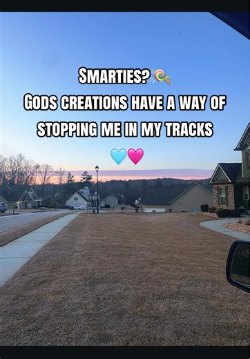Gods beautiful skylines always amaze me. What’s crazy some people don’t get it, lol even my family things I’m silly. My youngest though River she always appreciates it with me 🥰. This morning I immediately thought of a smarties sucker lol. 💗🌄⛅️Reflect: 📖 The heavens declare the glory of God; the skies proclaim the work of his hands.” — Psalm 19:1 #godsky #godscreation #candysky #godisfaithful #bibleverseforyou