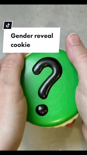 The ✨sweetest✨ gender reveal #genderreavel #cookie #cookiedecorating #bakersoftiktok