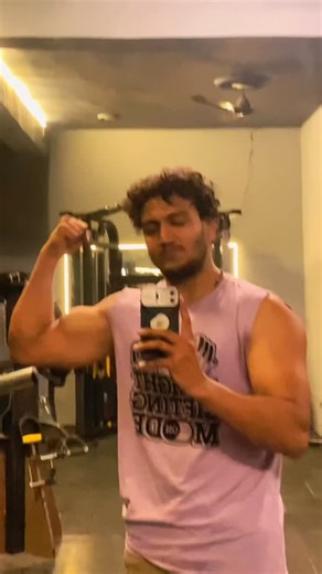 PRASHANT RAI FITNESS WORLD on Instagram: "3week Completed ✔️ | SEE THE PUMP 🦧| #bodybuilding #preworkout #muscletech #fitnessmotivation #fitness"