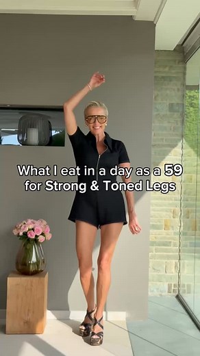 All my personal recipes below👇 I’ve learned one thing: 80% of your muscles are made in the kitchen – only 20% in the gym. Nutrition is visible in every part of your body, and when it comes to legs, strong muscles the right food = youthful power and definition. Breakfast: Rice Paper Omelette Wrap 2 eggs (whisked with salt) · 1 rice paper (softened) · 3 slices smoked turkey · 2 slices low-fat cheese · Fresh spinach 👉 Spray pan with oil, pour in eggs, add rice paper, layer fillings, fold & cook u