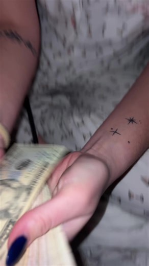 ms frizzle (@cahmeal1)’s videos with original sound - alex 🍉