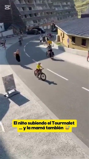 Dos formas de subir el Tourmalet 😅😅 Las madres siempre junto a los hijos