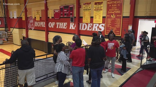 Northeast High's Class of 1985 returns for class reunion