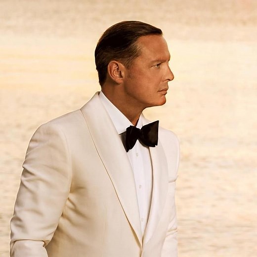 CUANDO CALIENTA EL SOL - Luis Miguel - LETRAS.COM