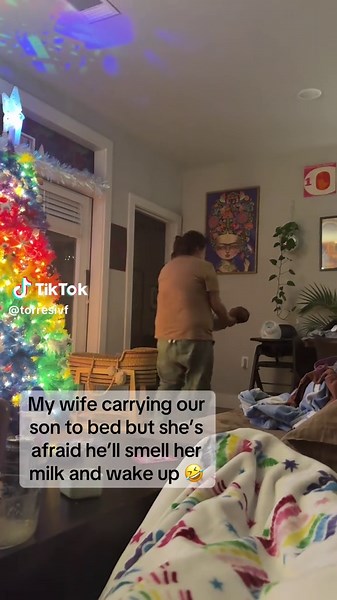 Everytime he gets close to her he’s up bobbin around for milk #breastmilk #twomoms #postpartum #newborntrenches #reciprocalivf