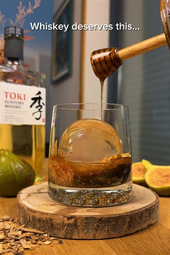 Whiskey Old Fashioned Recipe: The Classic Whiskey Cocktail