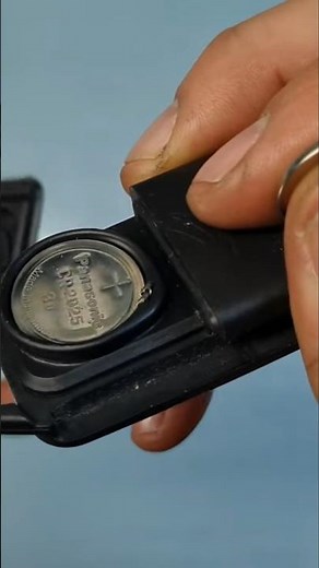How to change the battery in a Mercedes-Benz car key / How to open the key / DIY 🚗🚗🚗🚗🚗