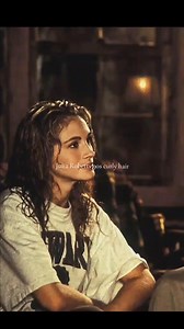 I definitely love that hair✨ #juliaroberts #juliarobertshair #juliarobert #curly #hairstyle #90s #curlyhairinthe90s #foryou #style #curlyhaircopper#juliaroberts90s | Julia Roberts Fans