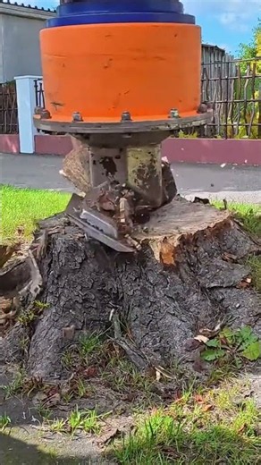 Heavy-Duty Rotary Stump Planer and Mechanical Land Clearing Process