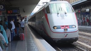 ESTATE IN TRENO - DAL 9 GIUGNO NUOVI ORARI E PIU' CORSE - Tv Qui Modena