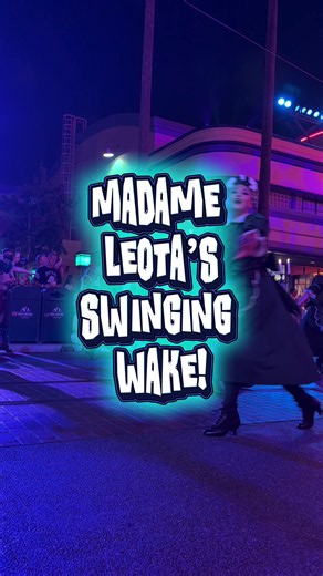 Madame Leota’s Swinging Wake at Oogie Boogie Bash looks INCREDIBLE! I love all the different Haunted Mansion offerings the Parks have this year! 🦇 HUGE shoutout to @WonderfulThingAboutDisney for this amazing footage! Give them a follow! #hauntedmansion #disney #disneyland #disneyworld #halloween