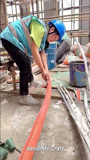 The Process of Removing Insulation and Fireproof Layers from Industrial Wiring