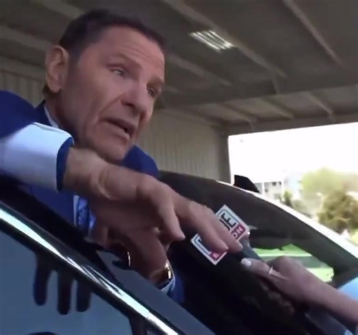 Trump invited this pastor - Kenneth Copeland - to the White House for Easter. He’s been regarded as the wealthiest pastor in the USA and is reportedly living in a $7 million mansion tax free. | Americans Against The Republican Party