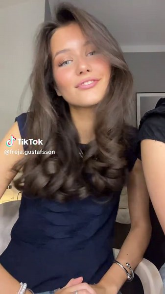 Descubre quién es esta mujer fascinante