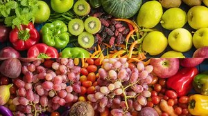 Rainbow diet: എന്താണ് റെയിൻബോ ഡയറ്റ്? വൈവിധ്യമാർന്ന ഭക്ഷണങ്ങളാൽ ആരോ​ഗ്യം മെച്ചപ്പെടുത്താം