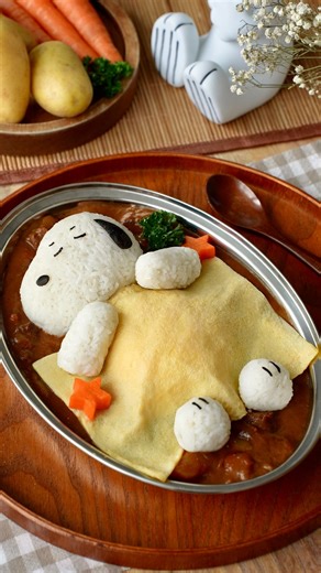 Tony Tang | Japanese beef curry 🍛 Snoopy’s all tucked into a warm, yummy bed and ready for dinner 😴🐾 Curry: - 1 tbsp butter - 250g beef (stew cuts... | Instagram