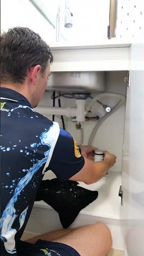 Kitchen Sink Leak Repair In 10 Seconds!