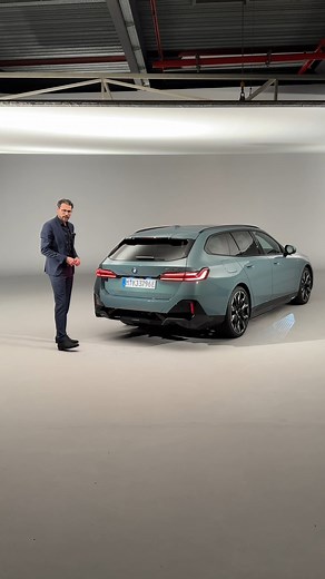 Autogefühl on Instagram: "💡Trunk / boot versatility of the all-new BMW 5 Series Touring (G61). It now looks like a Shooting Brake! The new BMW 5 Series will come in different powertrains, petrol, diesel, PHEV and full electric i5, like here the i5 Touring with M Sport Package Pro. #bmw #bmwlove #bmwlife #bmw5series #bmw5 #bmw5er #bimmers #bimmerlove #bimmerlife #bmwm #bmwi5 #bmwi5touring #bmw5seriestouring #bmw5ertouring"