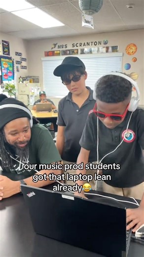 They’re too cool! 🎶 #students #musicproduction #production #youtubeshorts #meme #skit