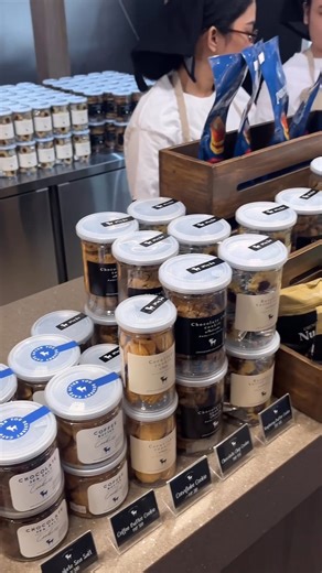 From Bangkok with love (and butter). 🧈💛 The famous After You Dessert Café has finally landed in SM Mall of Asia! Come and treat yourself to the iconic milk buns everyone’s been craving. 📍 Level 1, North Main Mall | SM Mall of Asia Official