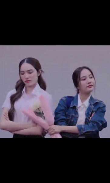 Amo la amistad de Freen y Char 🥰❤️ #sarochafreen #freensarocha #charlotteaustin #char #freenlotte