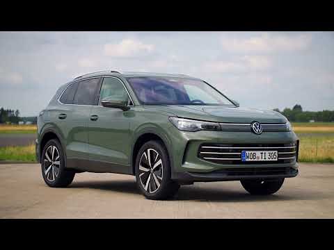 The all-new 2023 Volkswagen Tiguan Elegance in Cipressino Green – footage
