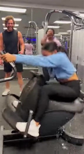 A runaway mechanical car was speeding around the gym! The woman's reaction had everyone in stitches 🤣🐎 #fypシ #tiktok