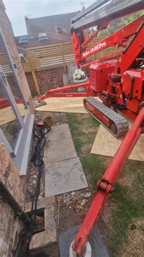 This job in Sherwood, Nottingham, involved removing a tall chimney from the back garden of a house — and the only way in was through a narrow alleyway. I had to squeeze the spider cherry picker through and set up in a garden no bigger than a postage stamp! Once in position, I carefully dismantled the chimney brick by brick before retiling the gap to leave the roof watertight and looking good as new. If you want to see the full process, check out my in-depth chimney removal video here 👇 🎥 https