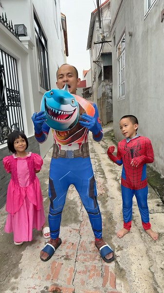 Tralalero Song With Spidey And Mario Queen