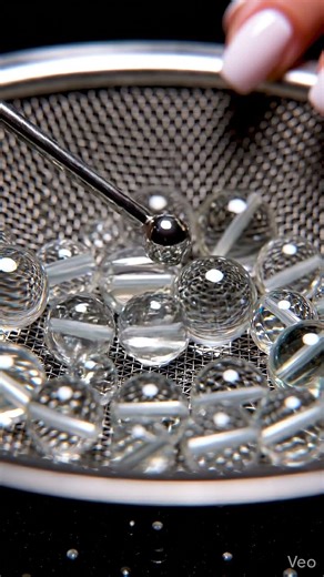 ASMR Glass Beads on Metal Mesh: Satisfying Tapping & Clinking