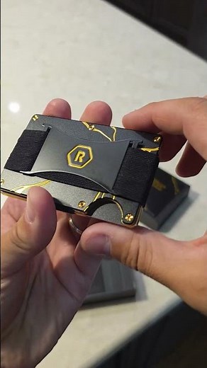 Ridge Wallet Review | The Best Slim Minimalist Wallet for Men?