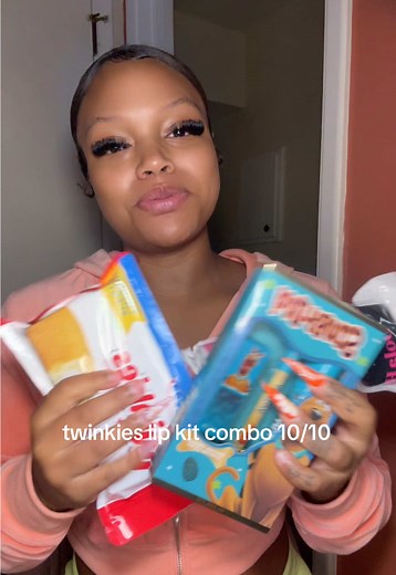 Honest Review of Twinkies Lip Kit Combo
