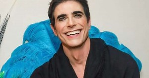 O quê? Web reage ao ver Reynaldo Gianecchini de drag queen em capa de revista
