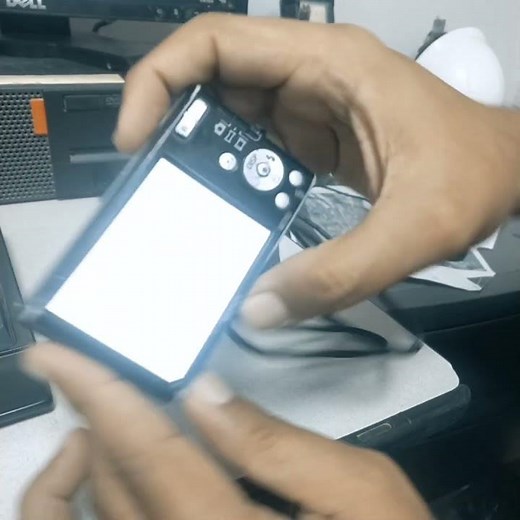 How to connect the camera with your computer.