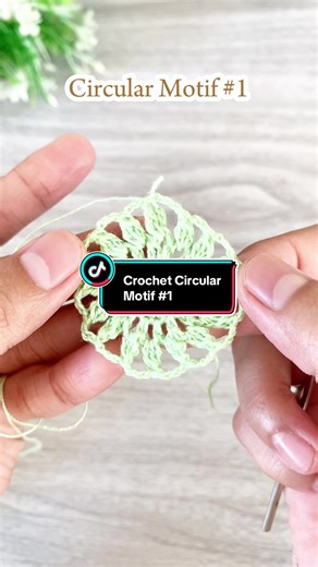Crochet circular motif. Easy for crochet beginners #crochet #crochetersoftiktok #tutorialrajut #crochetcircular