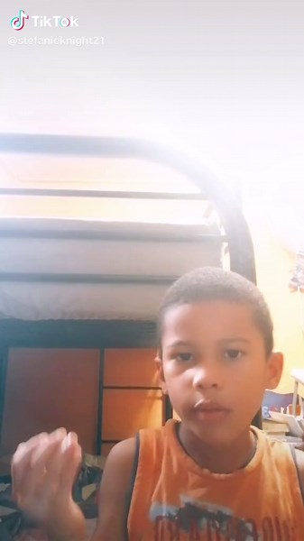 Videos de Stefanie Knight (@stefanieknight21) con “original sound - DanceMEDIAN🤴”