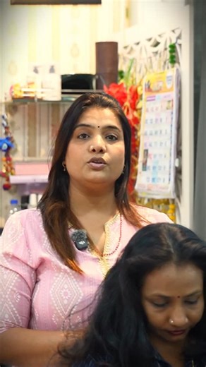 Bhartti Varma | Bridal Makeup Artist| Educator on Instagram: "Dream of building a career in Makeup & Hairstyling? Now imagine learning Basic to Advanced Makeup + Complete Hairstyling (0–100) with proper professional guidance 💄💇‍♀️ 🔥 Limited-Time Offer (till 16 January) 🔥 ✔️ 50% OFF on Training Fees ✔️ FREE Vanity Trolley Bag worth ₹3,500 ✔️ Certificate + Trophy on Completion 💍 Bridal | Nude | Party | Advanced Makeup ✨ Complete Hairstyling Training from scratch 📍 Bharti Varma Makeover FF-10