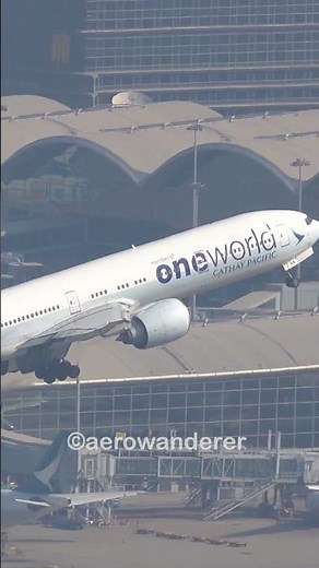 CATHAY PACIFIC B777-300ER takeoff at Hong Kong Airport #shorts #aviation #cathaypacific #takeoff