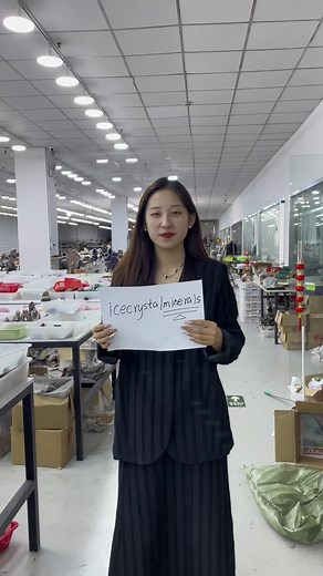 Ice Crystal Minerals: Discover Unique Crystals!