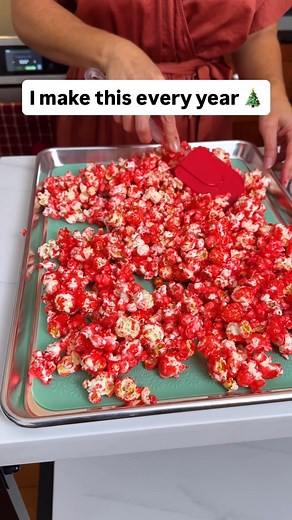 Amazing Delicious Holiday Snack 🤩 #easyrecipe #ChristmasTime #tipsandtricks This original video was produced by Network Media, LLC and Randy M Show Productions. | Home Hacks & Easy Snacks