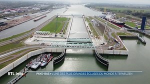 La nouvelle écluse de Terneuzen, en Zélande, a ouvert ses portes au public