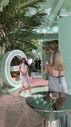 Miami, it’s time to shine! 💎 @GARNIER is taking over Lincoln Road for the ultimate Diamond Effect Experience ✨. Dive in and shine with their NEW Diamond Sleek Shine-Coat Smoothing Spray! What’s waiting for you: 💇 Free diamond-inspired hair styling 🌟 Product education 📸 Insta-worthy photo moments 🎁 Exclusive gifts & sparkle-worthy prizes 🎉 Daily line rewards: First 100 guests score a Papa Thanks So Much Matcha guaranteed diamond-inspired prizes from Casemate First 25 guests get an extra bed